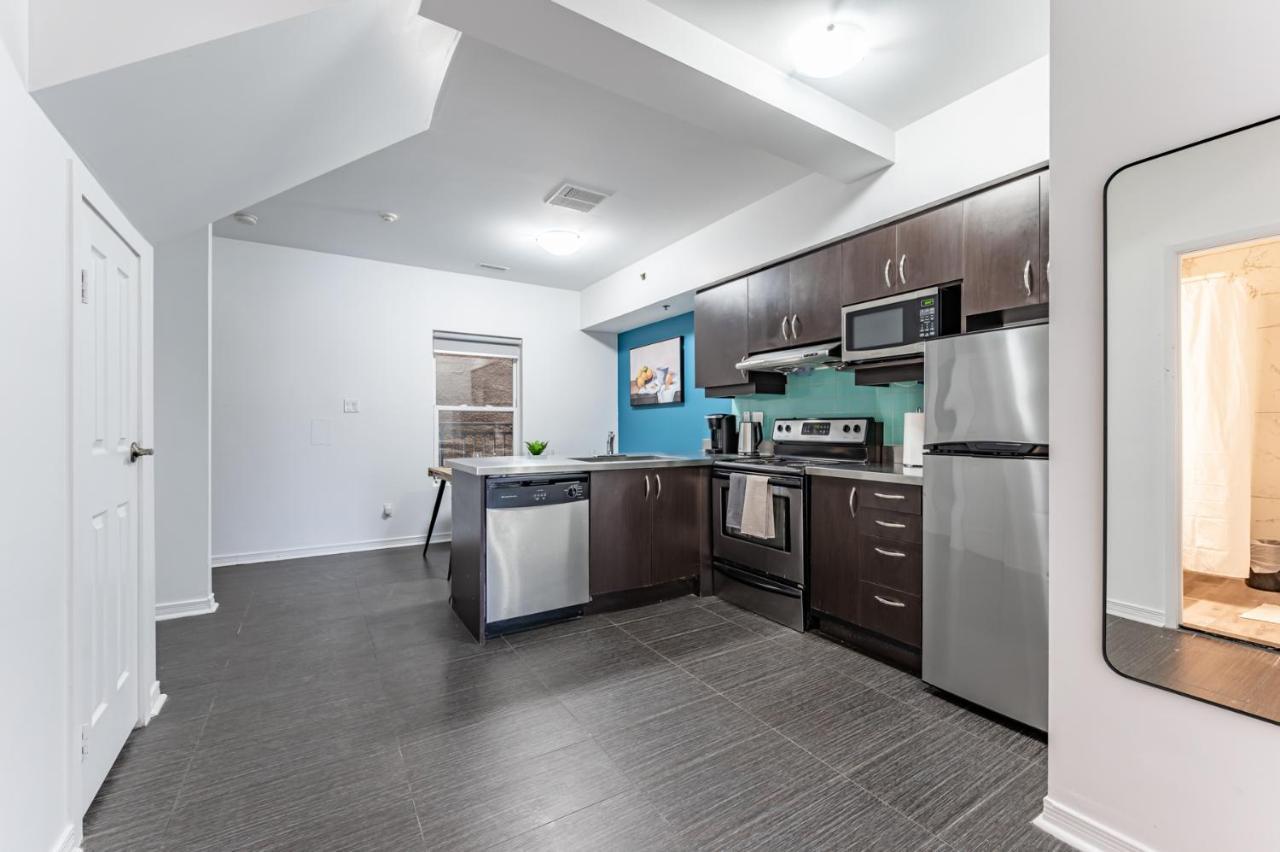 Kensington Place Apartments Торонто Экстерьер фото