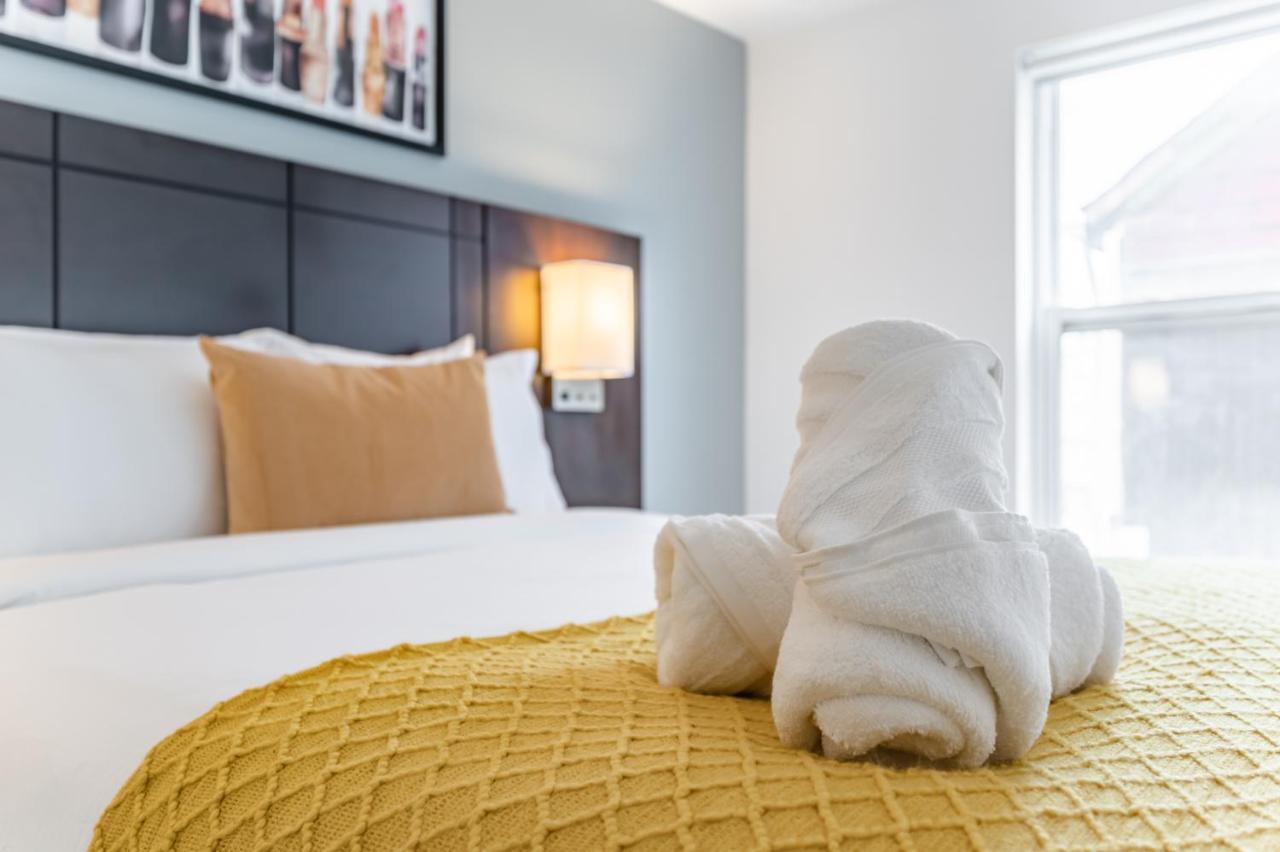 Kensington Place Apartments Торонто Экстерьер фото