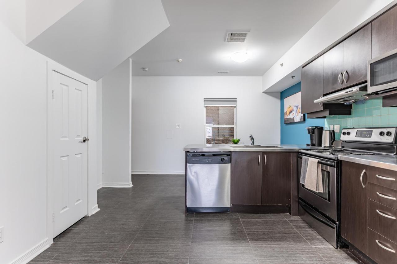 Kensington Place Apartments Торонто Экстерьер фото