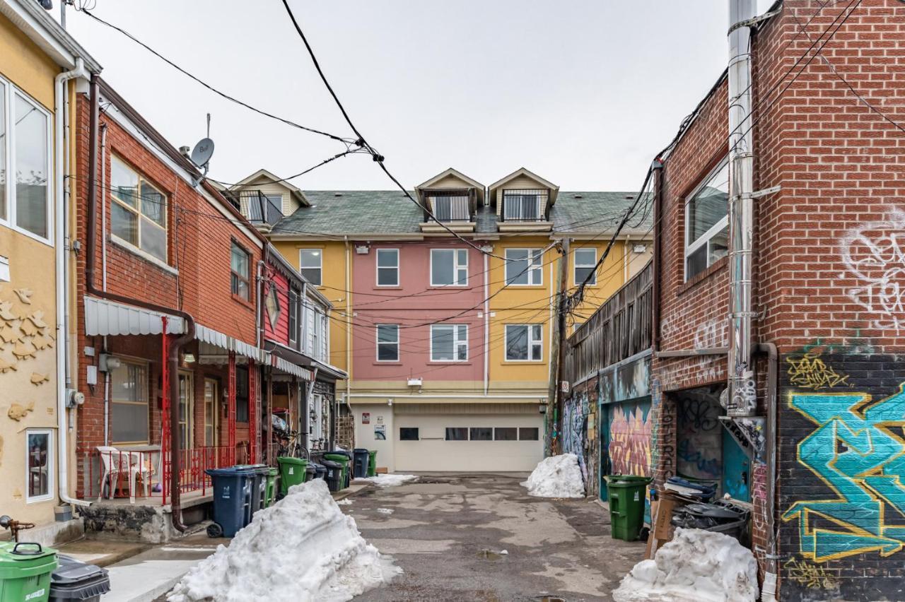 Kensington Place Apartments Торонто Экстерьер фото